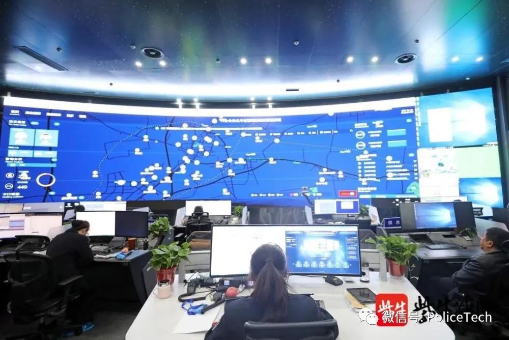 南京|六合公安大数据指挥中心启用,运用北斗最大程度实现可视化 南京六合公安大数据指挥中心启用,运用北斗最大程度实现可视化